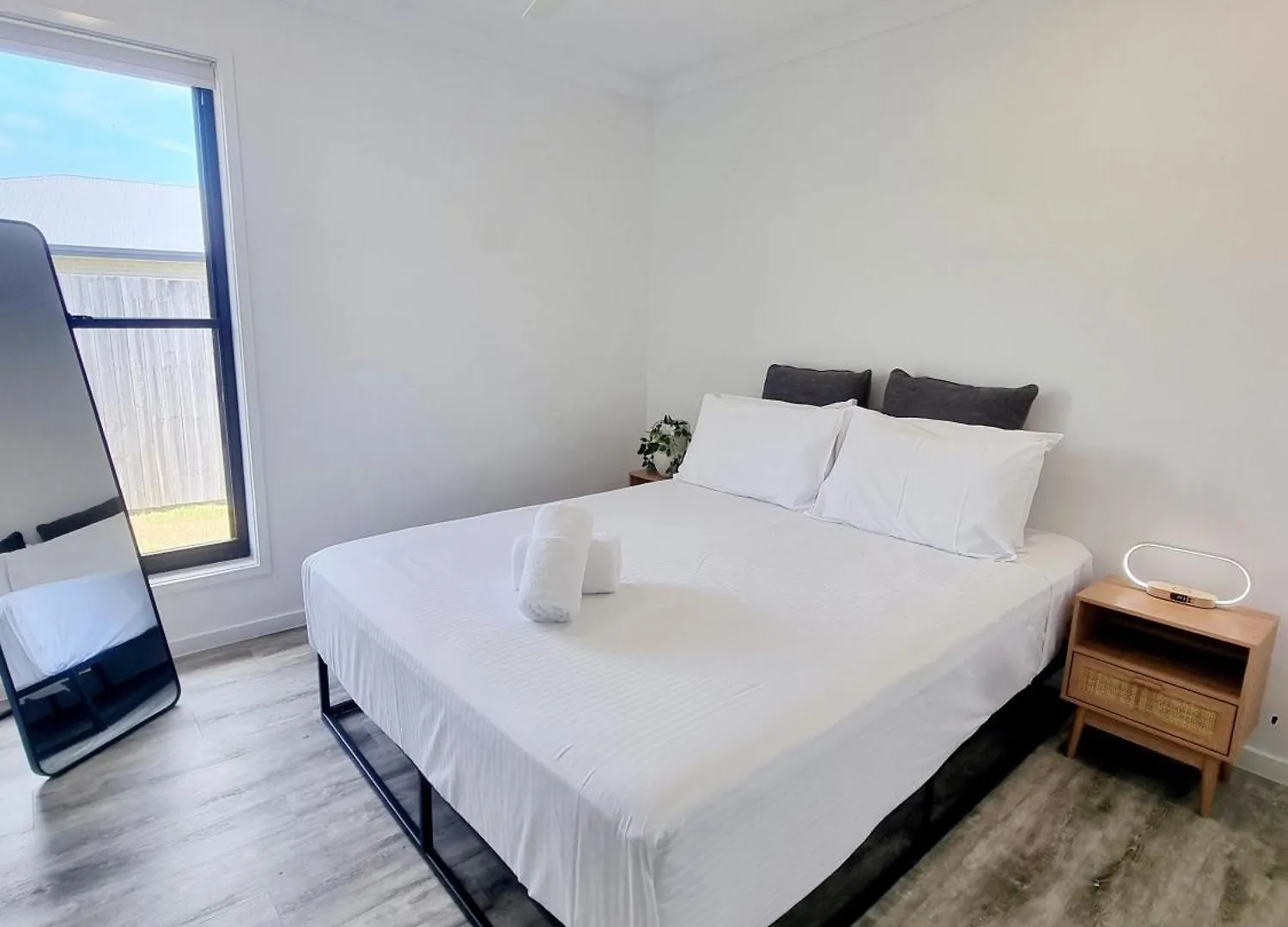 Private And Spacious Getaway, Close To Everything Urraween